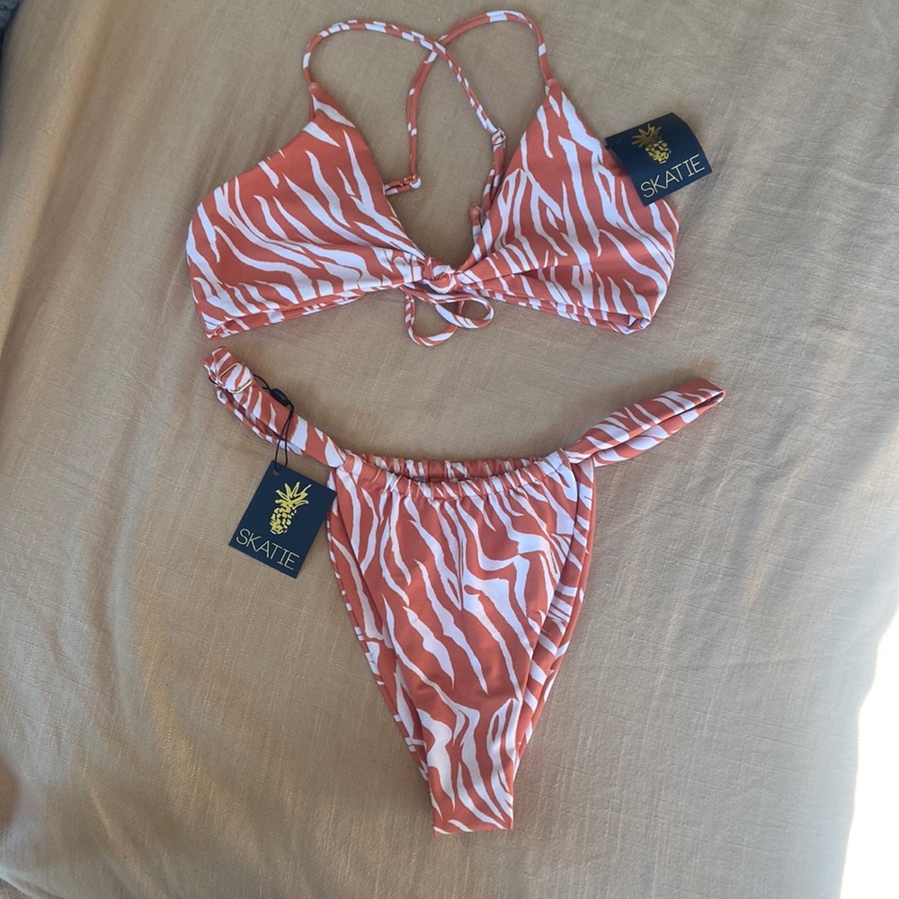 Skatie swim Sarah top and Bobbi bottom in capri print